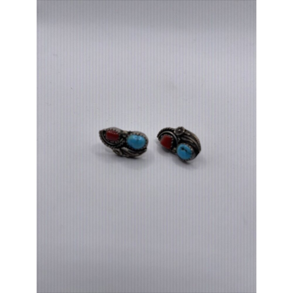 sterling silver with turqouise stud earrings